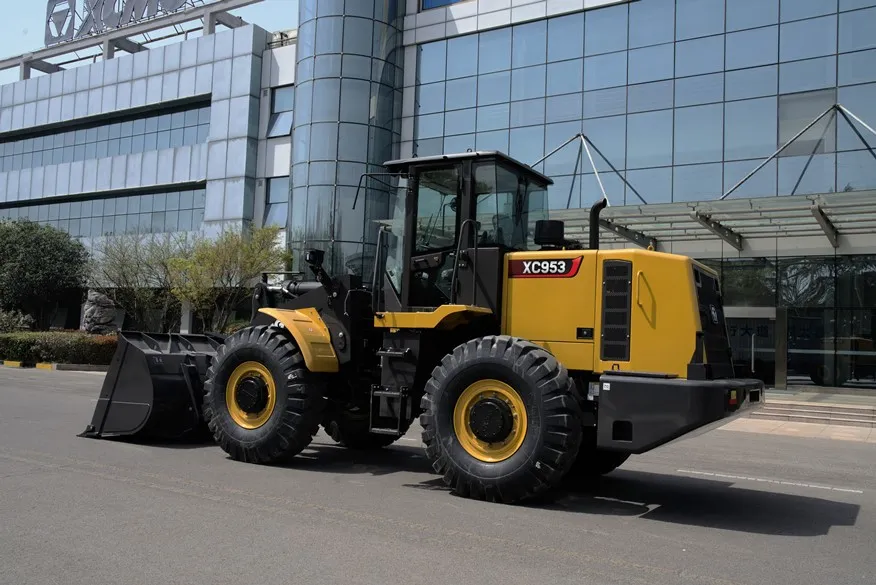 XCMG XC953 — фронтальный погрузчик в профиль 0