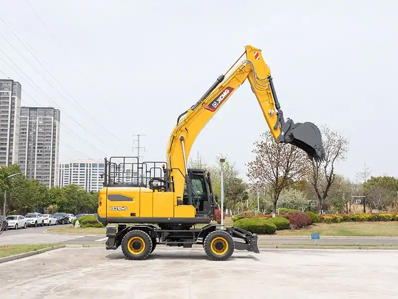 Колесный экскаватор XCMG XE210WG - оф. изображение от представителя в РФ 0