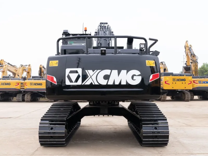 XCMG XE250UF - современный лесной экскаватор с усиленной конструкцией 3